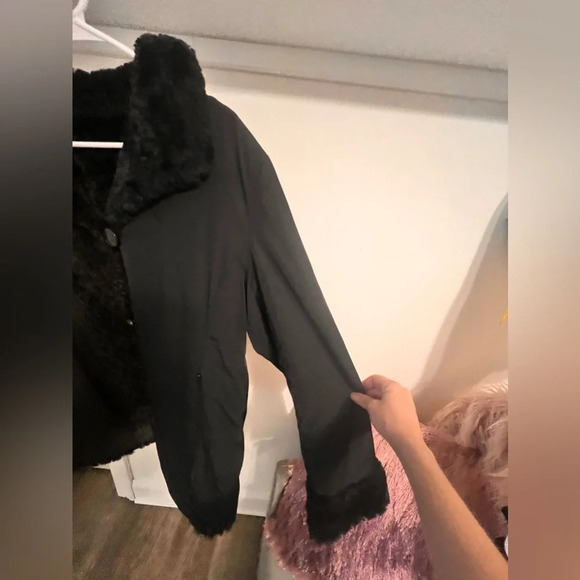 WILL NOT TAKE LESS Women’s Platinum Ute’s Reversible Jacket - Picture 7 of 12